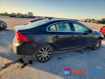 Trzecie zdjęcie samochodu z tyłu: 2018 VOLVO S60 PREMIER VIN:LYV402HK7JB173733 - miniatura