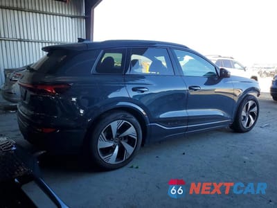 Trzecie zdjęcie samochodu z tyłu: 2025 AUDI Q6 E-TRON PRESTIGE VIN:WA134BGF1SA063459 - miniatura