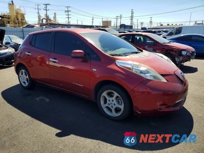 Czwarte zdjęcie samochodu z boku: 2011 NISSAN LEAF SV VIN:JN1AZ0CP9BT003440 - miniatura