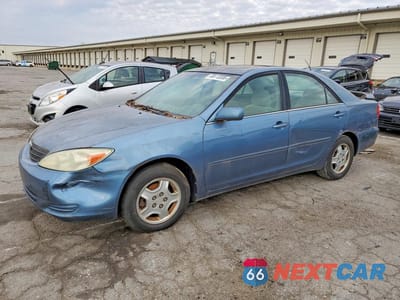 2003 TOYOTA CAMRY LE V6 4T1BF32K13U552655 - główne zdjęcie licytacji z USA - miniatura