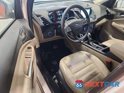 Zdjęcie 8 z 12 samochodu: 2019 FORD ESCAPE TITANIUM VIN:1FMCU9J95KUA76002 - miniatura