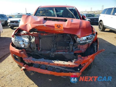 Piąte zdjęcie samochodu w środku: 2018 TOYOTA TACOMA TRD SPORT VIN:3TMAZ5CN9JM055740 - miniatura