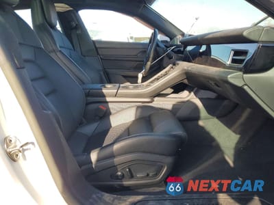 Zdjęcie 7 z 13 samochodu: 2023 PORSCHE TAYCAN VIN:WP0AA2Y14PSA14527 - miniatura