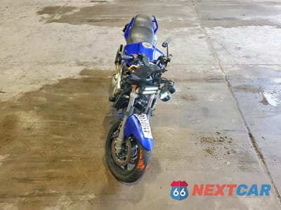 Piąte zdjęcie samochodu w środku: 2003 YAMAHA FZS10 VIN:JYARN07E43A008249 - miniatura