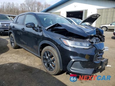 Czwarte zdjęcie samochodu z boku: 2025 HONDA HR-V SPORT VIN:3CZRZ2H56SM731485 - miniatura