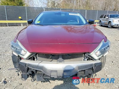 Piąte zdjęcie samochodu w środku: 2017 NISSAN MAXIMA PLATINUM VIN:1N4AA6APXHC379427 - miniatura