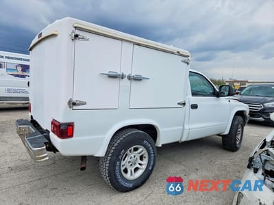Trzecie zdjęcie samochodu z tyłu: 2003 DODGE DAKOTA SXT UTILITY / SERVICE TRUCK VIN:1D7GG16X13S195559 - miniatura