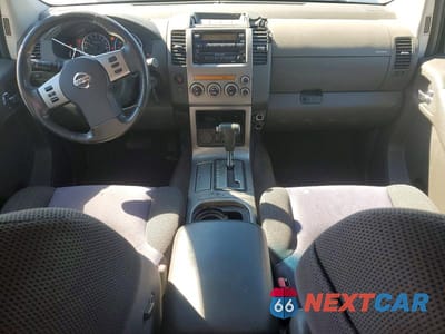 Zdjęcie 8 z 13 samochodu: 2006 NISSAN PATHFINDER S VIN:5N1AR18U86C669837 - miniatura