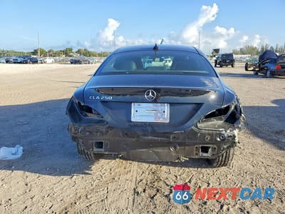 Zdjęcie 6 z 14 samochodu: 2019 MERCEDES-BENZ CLA 250 VIN:WDDSJ4EB2KN718717 - miniatura