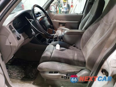 Zdjęcie 7 z 12 samochodu: 1996 FORD EXPLORER VIN:1FMDU35P9TUD03350 - miniatura