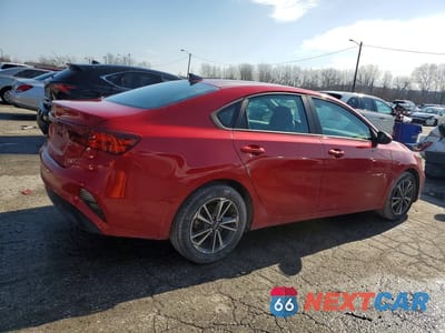Trzecie zdjęcie samochodu z tyłu: 2023 KIA FORTE LXS VIN:3KPF24AD6PE675981 - miniatura