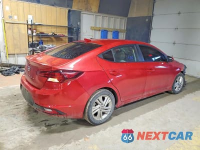 Trzecie zdjęcie samochodu z tyłu: 2019 HYUNDAI ELANTRA SEL VIN:5NPD84LF2KH405865 - miniatura