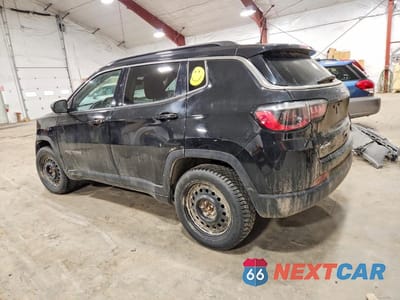 Drugie zdjęcie samochodu z przodu: 2021 JEEP COMPASS LATITUDE VIN:3C4NJDBB3MT530710 - miniatura