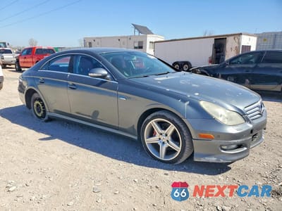 Czwarte zdjęcie samochodu z boku: 2008 MERCEDES-BENZ CLS 550 VIN:WDDDJ72X78A129219 - miniatura