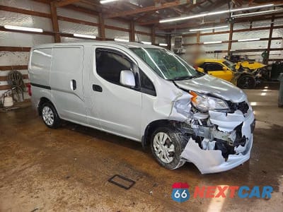 Czwarte zdjęcie samochodu z boku: 2017 NISSAN NV200 SV VIN:3N6CM0KN8HK713160 - miniatura