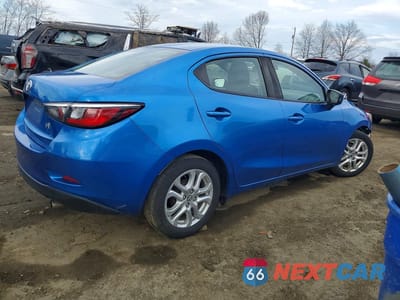 Trzecie zdjęcie samochodu z tyłu: 2018 TOYOTA YARIS IA BASE VIN:3MYDLBYV4JY325828 - miniatura