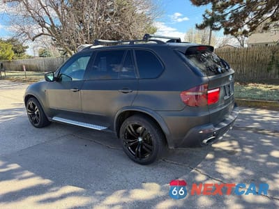 Trzecie zdjęcie samochodu z tyłu: 2008 BMW X5 4.8I VIN:5UXFE83598L163398 - miniatura