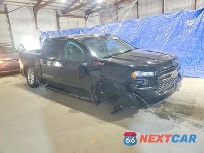 Czwarte zdjęcie samochodu z boku: 2021 CHEVROLET SILVERADO K1500 RST VIN:3GCUYEED1MG387968 - miniatura