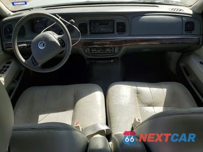 Zdjęcie 8 z 12 samochodu: 2004 MERCURY GRAND MARQUIS LS VIN:2MEFM75W54X641459 - miniatura