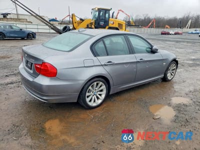 Trzecie zdjęcie samochodu z tyłu: 2011 BMW 328 XI VIN:WBAPK7C54BA819564 - miniatura