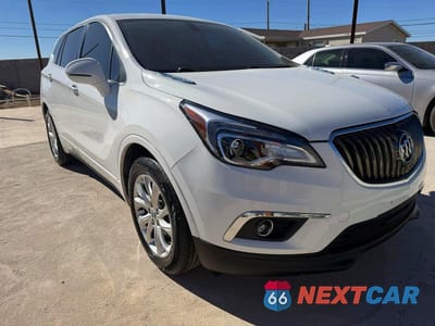 2020 BUICK ENVISION LRBFXASA8LD225540 - główne zdjęcie licytacji z USA - miniatura