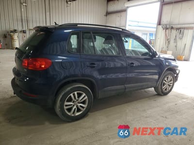 Trzecie zdjęcie samochodu z tyłu: 2016 VOLKSWAGEN TIGUAN S VIN:WVGBV7AX6GW584891 - miniatura