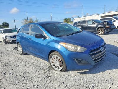 Czwarte zdjęcie samochodu z boku: 2016 HYUNDAI ELANTRA GT BASE VIN:KMHD35LH0GU318089 - miniatura