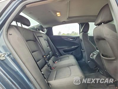 Zdjęcie 10 z 11 samochodu: 2019 CHEVROLET MALIBU LT VIN:1G1ZD5ST6KF105487 - miniatura