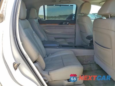Zdjęcie 11 z 13 samochodu: 2010 LINCOLN MKT VIN:2LMHJ5FR6ABJ04754 - miniatura