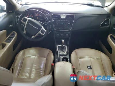 Zdjęcie 8 z 11 samochodu: 2014 CHRYSLER 200 LIMITED VIN:1C3CCBCG5EN180468 - miniatura