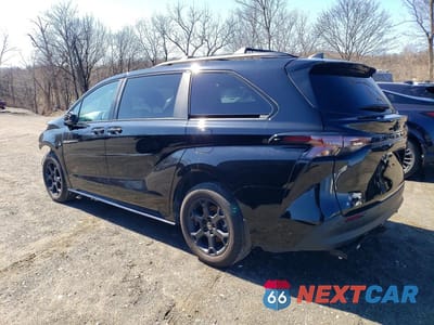 Drugie zdjęcie samochodu z przodu: 2025 TOYOTA SIENNA WOODLAND EDITION VIN:5TDCSKFC6SS218691 - miniatura