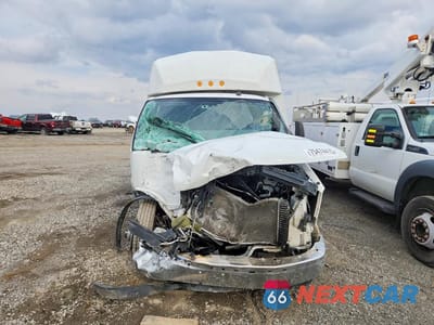Piąte zdjęcie samochodu w środku: 2021 CHEV EXPRESS G3500 VIN:1GB3GRC72M1305753 - miniatura