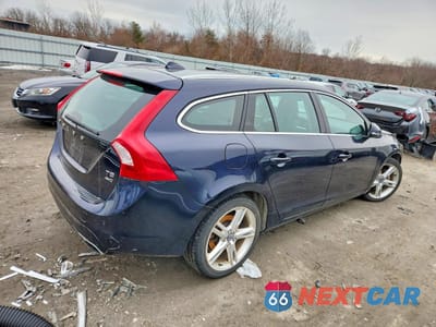 Trzecie zdjęcie samochodu z tyłu: 2016 VOLVO V60 PREMIER VIN:YV1612SK5G1307096 - miniatura
