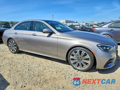 Czwarte zdjęcie samochodu z boku: 2021 MERCEDES-BENZ E 350 VIN:W1KZF8DB6MA924786 - miniatura