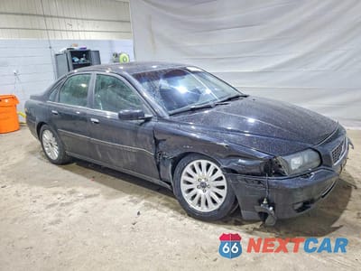 Czwarte zdjęcie samochodu z boku: 2004 VOLVO S80 VIN:YV1TS91Z941350617 - miniatura