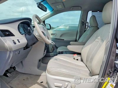 Zdjęcie 7 z 13 samochodu: 2013 TOYOTA SIENNA LE 8-PASSENGER VIN:5TDKK3DC3DS361332 - miniatura