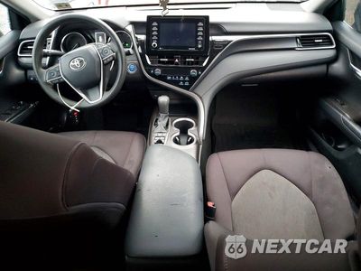 Zdjęcie 15 z 24 samochodu: 2022 TOYOTA CAMRY HYBRID LE VIN:4T1C31AK8NU589417 - miniatura