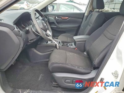 Zdjęcie 7 z 13 samochodu: 2019 NISSAN ROGUE SV VIN:5N1AT2MV8KC830736 - miniatura