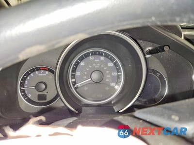Zdjęcie 9 z 12 samochodu: 2016 HONDA FIT EX VIN:JHMGK5H78GX027163 - miniatura