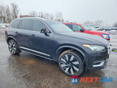 Czwarte zdjęcie samochodu z boku: 2024 VOLVO XC90 PLUS VIN:YV4H60CE9R1179362 - miniatura
