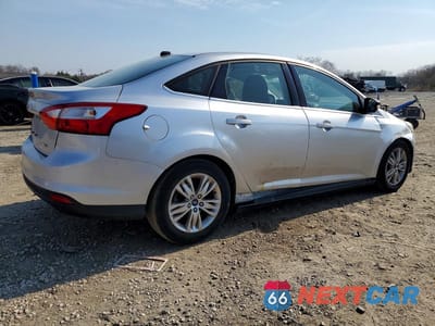 Trzecie zdjęcie samochodu z tyłu: 2012 FORD FOCUS SEL VIN:1FAHP3H29CL388022 - miniatura