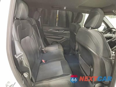 Zdjęcie 11 z 13 samochodu: 2025 JEEP GRAND CHEROKEE LAREDO VIN:1C4RJHAG6SC311495 - miniatura