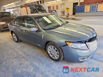 Czwarte zdjęcie samochodu z boku: 2012 LINCOLN MKZ HYBRID VIN:3LNDL2L36CR807889 - miniatura