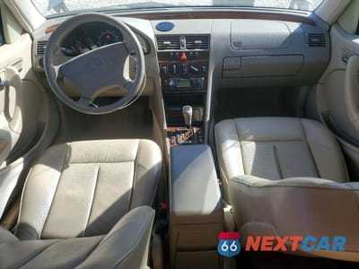 Zdjęcie 8 z 13 samochodu: 1999 MERCEDES-BENZ C 230 VIN:WDBHA24G1XA683073 - miniatura