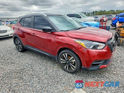 Czwarte zdjęcie samochodu z boku: 2019 NISSAN KICKS SR VIN:3N1CP5CU9KL524003 - miniatura