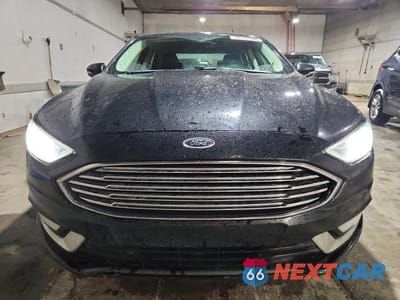 Piąte zdjęcie samochodu w środku: 2017 FORD FUSION SE VIN:3FA6P0HD4HR129115 - miniatura