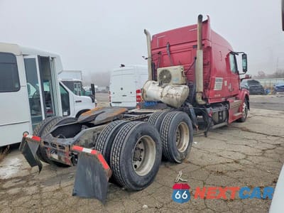 Czwarte zdjęcie samochodu z boku: 2013 VOLVO VNL SEMI TRUCK VIN:4V4NC9KK3DN145143 - miniatura