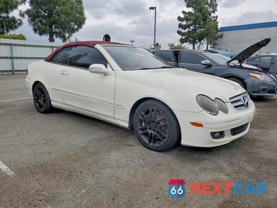 Czwarte zdjęcie samochodu z boku: 2009 MERCEDES-BENZ CLK 350 VIN:WDBTK56F79F262879 - miniatura