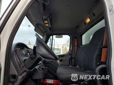 Zdjęcie 7 z 12 samochodu: 2012 FREIGHTLINER BUSINESS CLASS M2 BOX TRUCK VIN:1FVAC4DX0CHBS3904 - miniatura