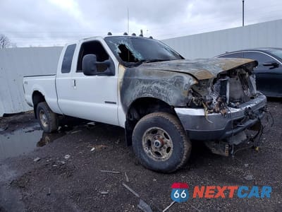Czwarte zdjęcie samochodu z boku: 2003 FORD F250 SUPER DUTY VIN:1FTNX21F63EA53311 - miniatura